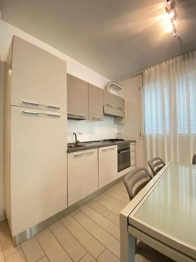 Piano Terra Con Corte Via Pilo - Abissinia Apartment Riccione