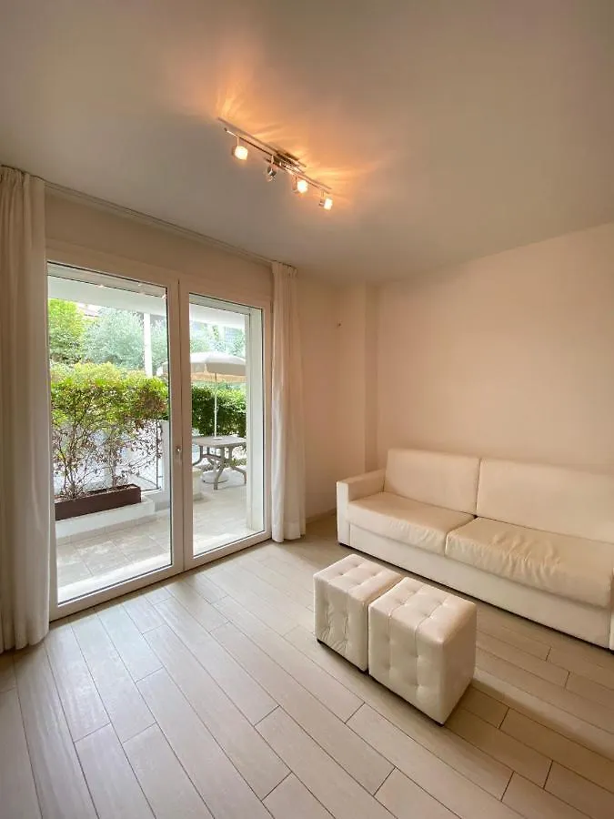 Piano Terra Con Corte Via Pilo - Abissinia Apartment Riccione 0*,