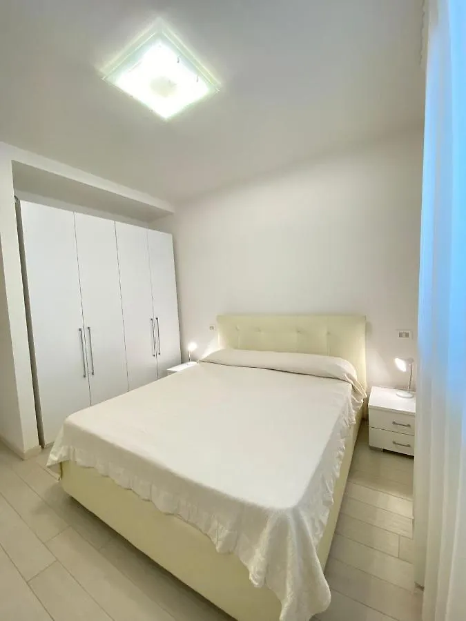 Piano Terra Con Corte Via Pilo - Abissinia Apartment Riccione